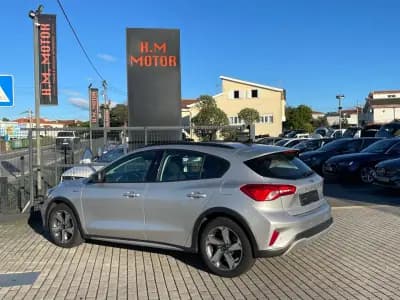 Sell Ford Focus 2020 - 17750 EUR, 84000 km - AUTO.MOTO.pt