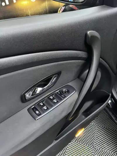 Sell Renault Mégane Sport Tourer 2013 - 4900 EUR, 257854 km - AUTO.MOTO.pt