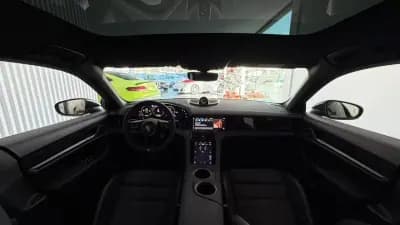 Vendo Porsche Taycan 2024 - 82000 EUR, 38405 km - AUTO.MOTO.pt