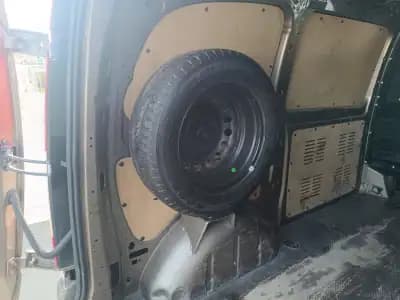 Vendo Mercedes-Benz Vito 2012 - 15900 EUR, 177378 km - AUTO.MOTO.pt