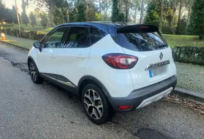 Vendo Renault Captur 2018 - 15800 EUR, 84000 km - AUTO.MOTO.pt