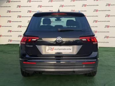 Sell Volkswagen Tiguan 2018 - 19990 EUR, 167400 km - AUTO.MOTO.pt