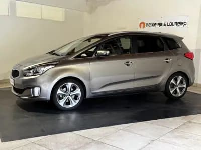 Sell Kia Carens 2016 - 16500 EUR, 115211 km - AUTO.MOTO.pt