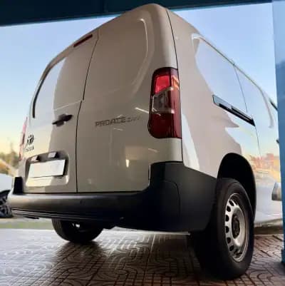 Sell Toyota Proace 2024 - 17450 EUR, 82000 km - AUTO.MOTO.pt