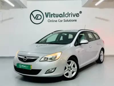 Vendo Opel Astra Sports Tourer 2011 - 6250 EUR, 235000 km - AUTO.MOTO.pt