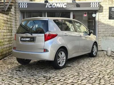 Sell Toyota Verso-S 2011 - 7990 EUR, 126450 km - AUTO.MOTO.pt