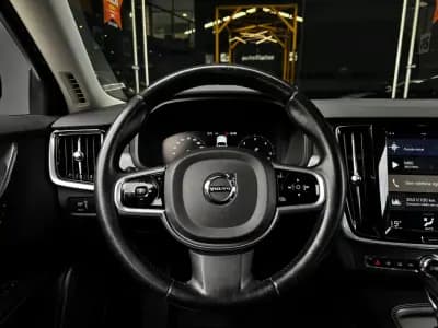 Vendo Volvo V90 2017 - 25490 EUR, 117800 km - AUTO.MOTO.pt