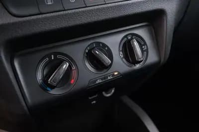 Sell Skoda Fabia 2021 - 10999 EUR, 134000 km - AUTO.MOTO.pt