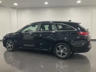 Sell Hyundai i30 SW 2023 - 20750 EUR, 41722 km - AUTO.MOTO.pt