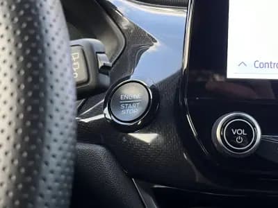 Vendo Ford Puma 2024 - 22500 EUR, 44000 km - AUTO.MOTO.pt