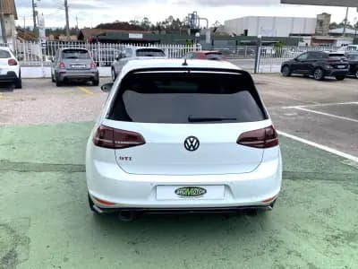 Vendo Volkswagen Golf 2017 - 33900 EUR, 55447 km - AUTO.MOTO.pt