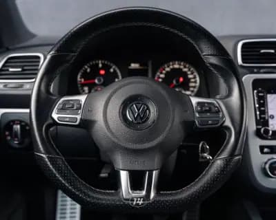 Vendo Volkswagen Scirocco 2013 - 16990 EUR, 153299 km - AUTO.MOTO.pt