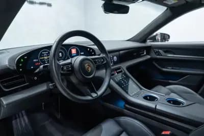 Sell Porsche Taycan 2020 - 76950 EUR, 45000 km - AUTO.MOTO.pt