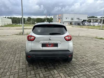 Vendo Renault Captur 2016 - 13490 EUR, 143000 km - AUTO.MOTO.pt
