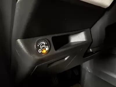 Sell Renault Clio 2023 - 14990 EUR, 109400 km - AUTO.MOTO.pt