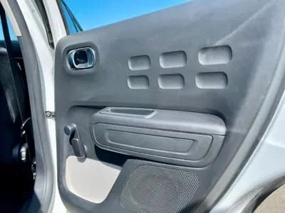 Vendo Citroën C3 2023 - 19280 EUR, 19200 km - AUTO.MOTO.pt