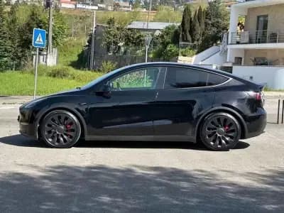 Vendo Tesla Model Y 2022 - 39999 EUR, 101000 km - AUTO.MOTO.pt