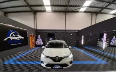 Sell Renault Clio 2021 - 18490 EUR, 45700 km - AUTO.MOTO.pt