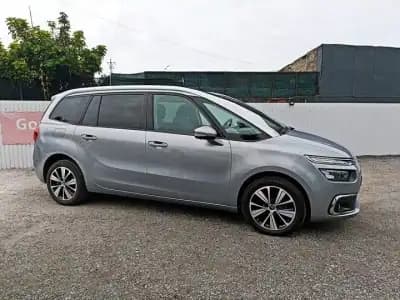 Sell Citroën C4 Spacetourer 2019 - 19900 EUR, 90359 km - AUTO.MOTO.pt