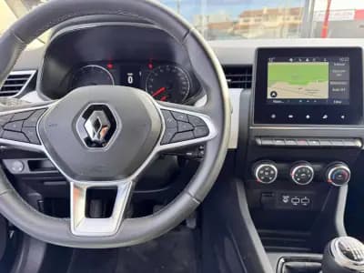 Vendo Renault Clio 2023 - 15500 EUR, 136000 km - AUTO.MOTO.pt