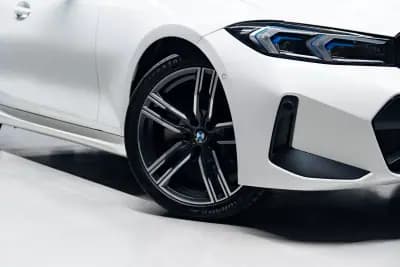 Vendo BMW 330 2023 - 43950 EUR, 44000 km - AUTO.MOTO.pt