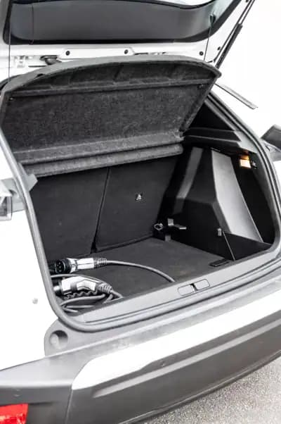 Vendo Peugeot e-2008 2021 - 19990 EUR, 13890 km - AUTO.MOTO.pt