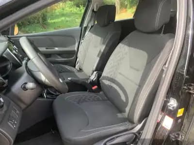 Vendo Renault Clio Sport Tourer 2019 - 13999 EUR, 127245 km - AUTO.MOTO.pt