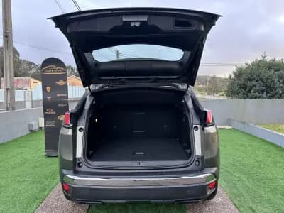 Vendo Peugeot 3008 2019 - 13900 EUR, 180000 km - AUTO.MOTO.pt