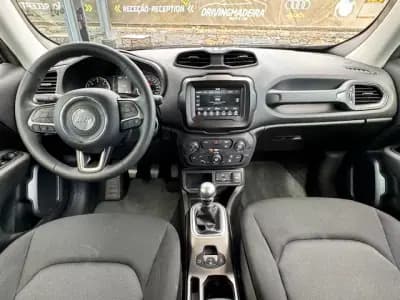 Sell Jeep Renegade 2022 - 24900 EUR, 72741 km - AUTO.MOTO.pt