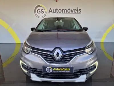 Vendo Renault Captur 2017 - 11750 EUR, 145000 km - AUTO.MOTO.pt