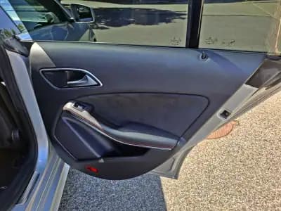Vendo Mercedes-Benz CLA 180 2016 - 17490 EUR, 178000 km - AUTO.MOTO.pt