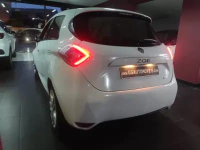 Vendo Renault Zoe 2019 - 10950 EUR, 82000 km - AUTO.MOTO.pt