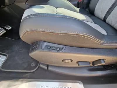 Vendo Peugeot 3008 2020 - 30499 EUR, 65405 km - AUTO.MOTO.pt