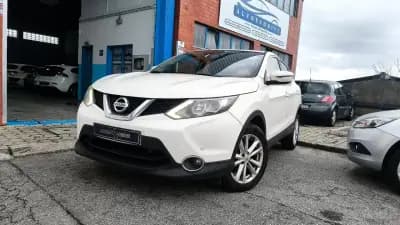 Sell Nissan Qashqai 2015 - 14300 EUR, 140000 km - AUTO.MOTO.pt