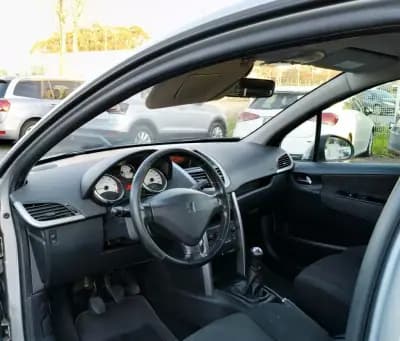 Sell Peugeot 207 2008 - 4990 EUR, 207000 km - AUTO.MOTO.pt