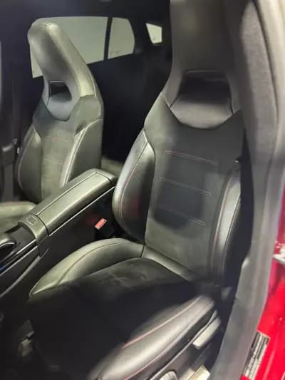 Vendo Mercedes-Benz CLA 200 2020 - 35500 EUR, 41690 km - AUTO.MOTO.pt