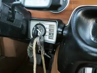 Sell Jaguar XJ6 1976 - 24950 EUR, 47777 km - AUTO.MOTO.pt