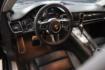 Vendo Porsche Panamera 2016 - 53900 EUR, 92706 km - AUTO.MOTO.pt