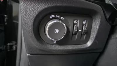 Vendo Opel Corsa-e 2022 - 17990 EUR, 42000 km - AUTO.MOTO.pt