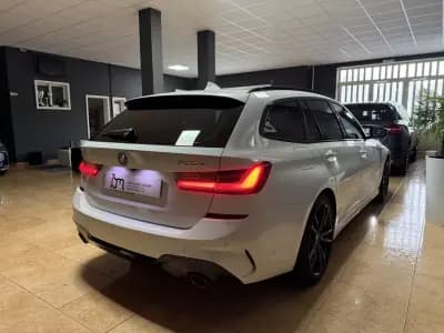 Vendo BMW 330e 2021 - 32490 EUR, 152987 km - AUTO.MOTO.pt