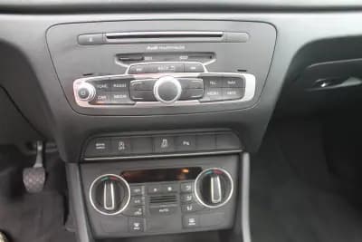 Vendo Audi Q3 2016 - 19990 EUR, 179900 km - AUTO.MOTO.pt