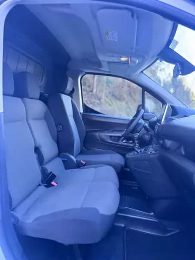 Sell Peugeot Partner 2022 - 14500 EUR, 132662 km - AUTO.MOTO.pt