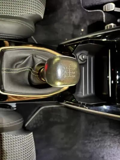 Vendo Peugeot 208 2020 - 17750 EUR, 50915 km - AUTO.MOTO.pt