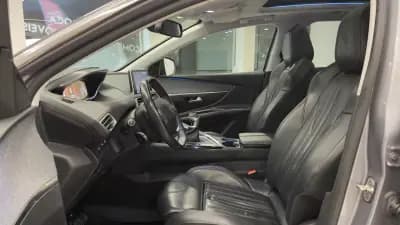 Vendo Peugeot 3008 2019 - 18990 EUR, 94948 km - AUTO.MOTO.pt