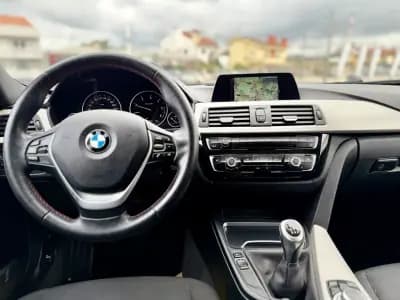 Vendo BMW 318 2016 - 17950 EUR, 172000 km - AUTO.MOTO.pt