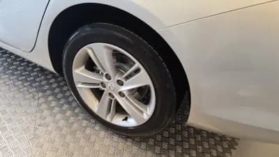 Sell Opel Insignia Grand Sport 2018 - 12900 EUR, 149839 km - AUTO.MOTO.pt