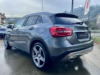 Vendo Mercedes-Benz GLA 200 2015 - 19999 EUR, 160000 km - AUTO.MOTO.pt