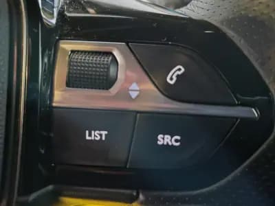 Sell Peugeot e-208 2021 - 18496 EUR, 33131 km - AUTO.MOTO.pt