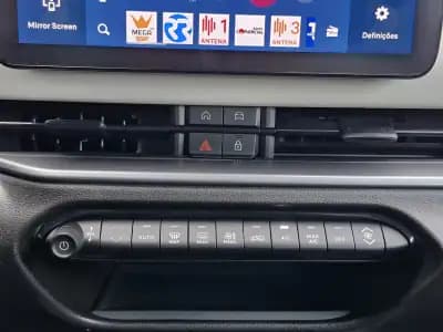 Vendo Fiat 600 2025 - 25750 EUR, 11200 km - AUTO.MOTO.pt