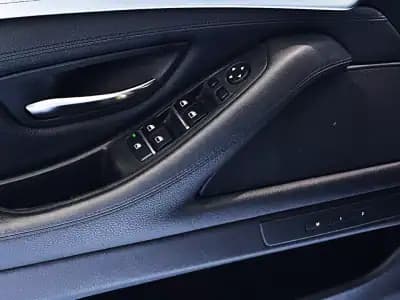 Sell BMW 520 2013 - 19900 EUR, 216000 km - AUTO.MOTO.pt